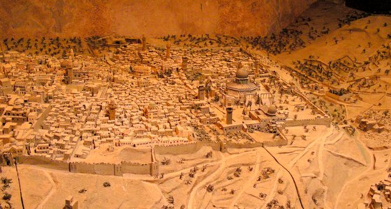 תצוגה מרהיבה של ההיסטוריה של ירושלים - מצודת דוד
