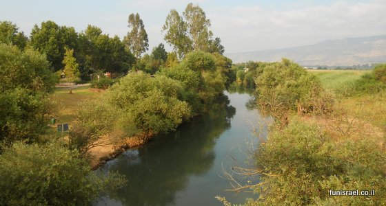 טילת הירדן להנאת המבקרים באצבע הגליל