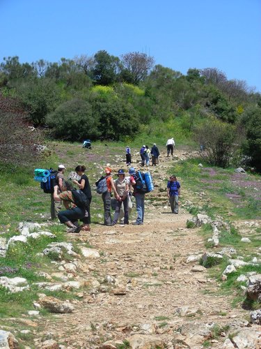 בקצה השביל הזה מחכים לכם נופים מדהימים 