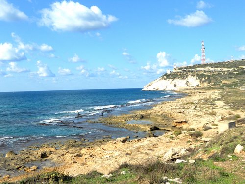 ים ,שמיים,הרים ירוקים, טיילות נוף וחוף - כיף של אזור גליל מערבי